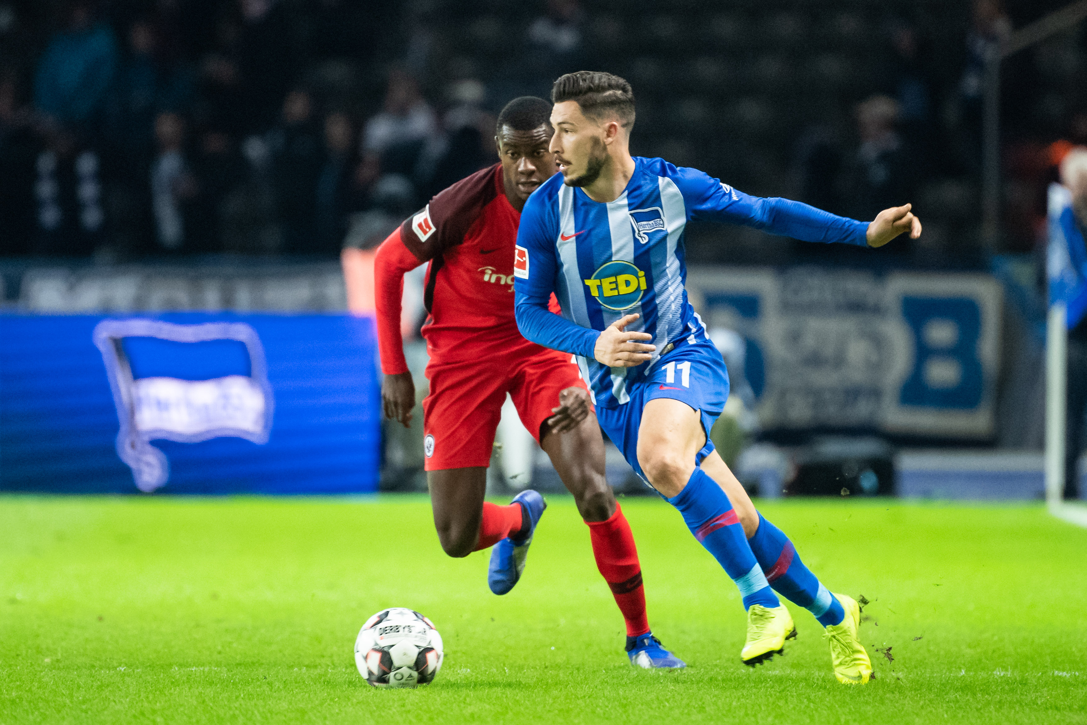 CBA俱乐部杯-上海首战39分大胜四川 山西山东开门红（CBA俱乐部杯：上海首秀39分狂胜四川，山西山东齐迎开门红）