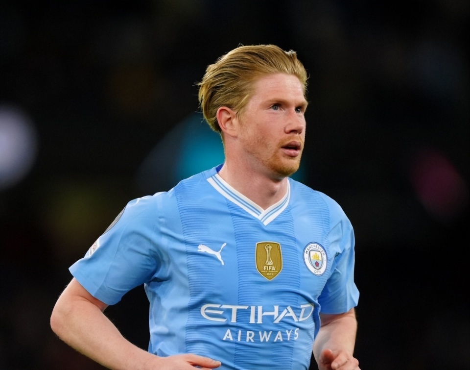 天空体育：莫拉塔左腿内收肌损伤，预计将伤停4至6周（天空体育：莫拉塔左腿内收肌拉伤，预计缺席四至六周）