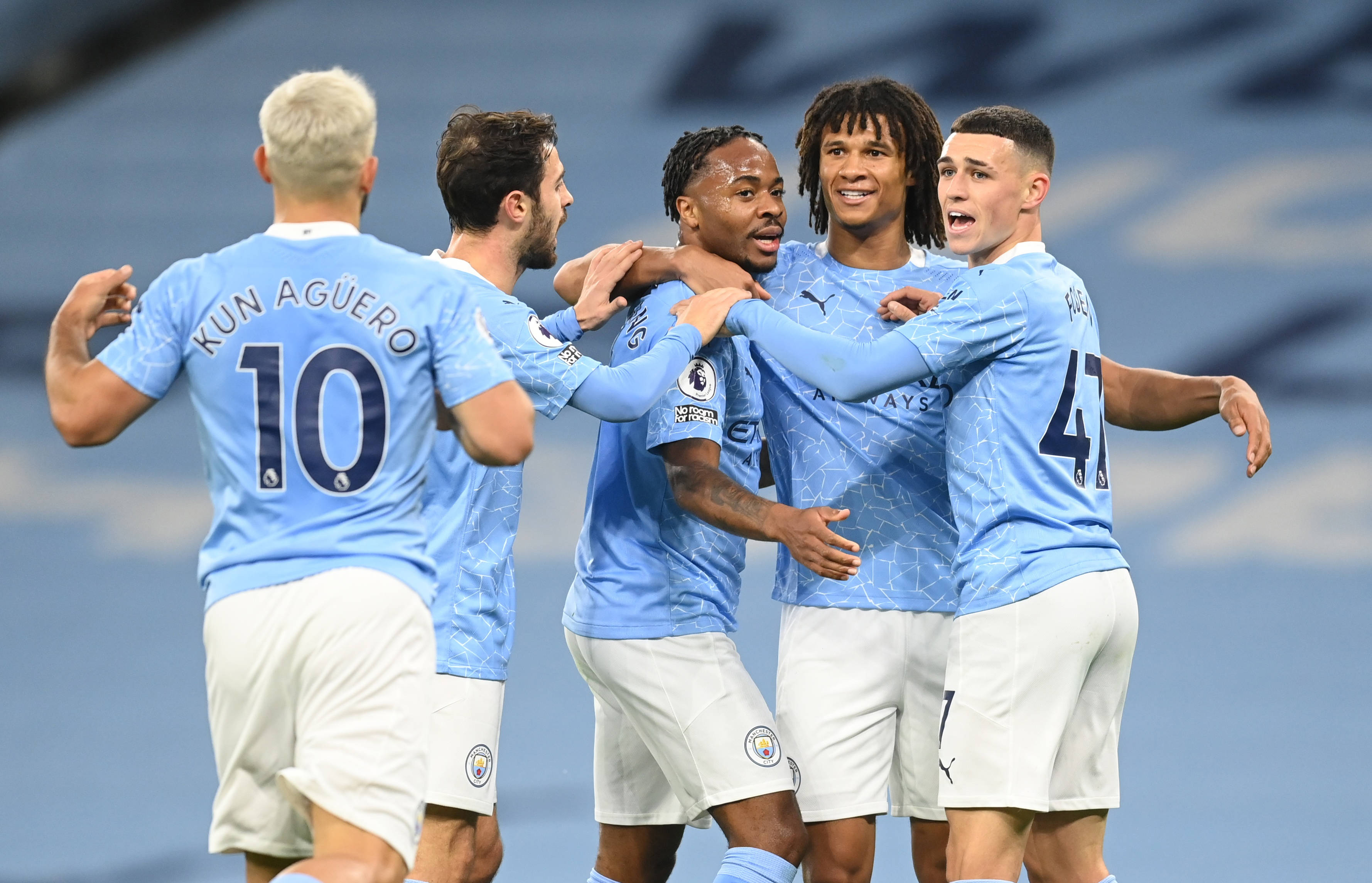 足球TOP：制造100粒进球最快的十大球星！C罗梅开二度！（足坛榜：最快制造100球的十大球星，C罗独中两元！）