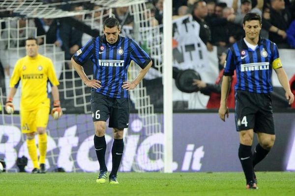 皇马一战3红6黄！金哨详解争议判罚：2红没问题，输球别怪裁判（皇马一役3红6黄！金哨解读争议判罚：两红无误，输球别怪裁判）