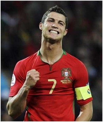 打满12分钟！怀特首节投篮10中5，得到12分2篮板2助攻