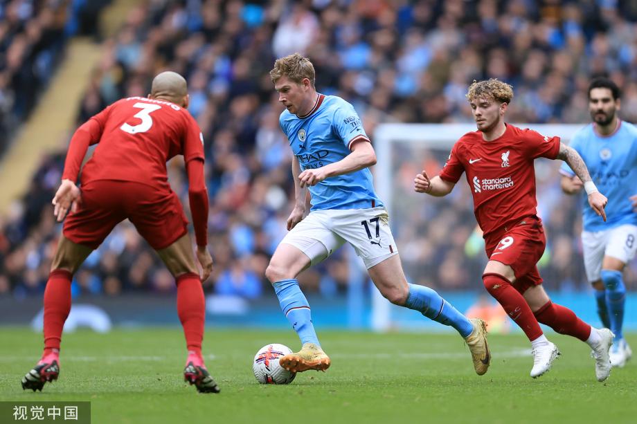 德容：这场胜利是我们应得的，很高兴以榜首位置结束今年（德容：胜利实至名归，欣喜以榜首收官今年）