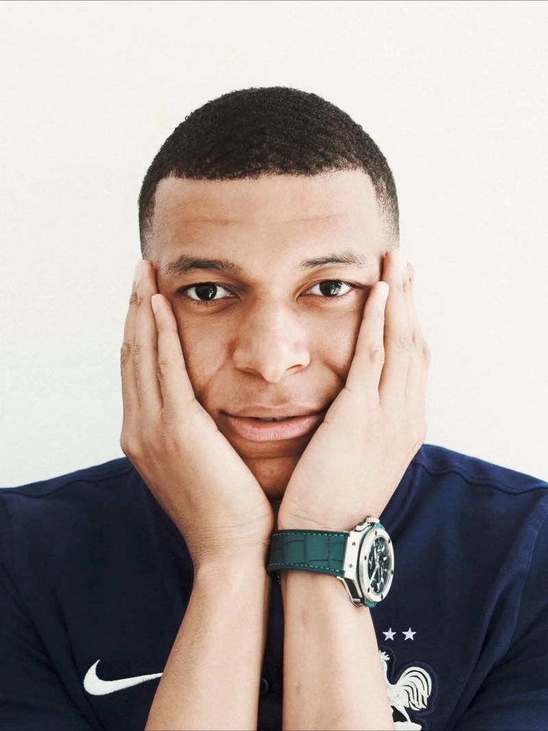 波黑3-1逆转十人罗马尼亚，哲科破门，巴伊拉克塔雷维奇建功（十人罗马尼亚遭波黑3-1翻盘，哲科、巴伊拉克塔雷维奇相继破门）