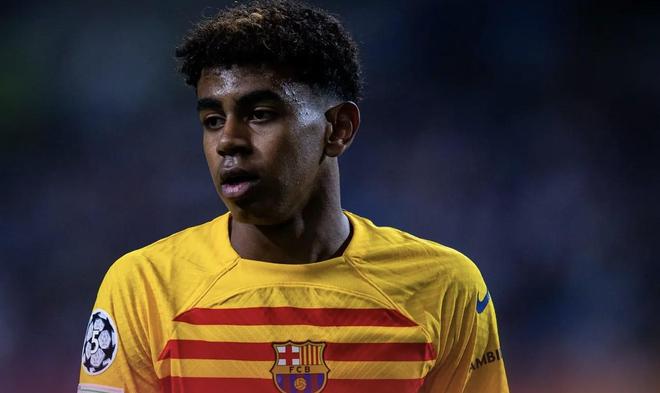 保安大爷中场硬核加入拉拉队，全场尖叫炸了！