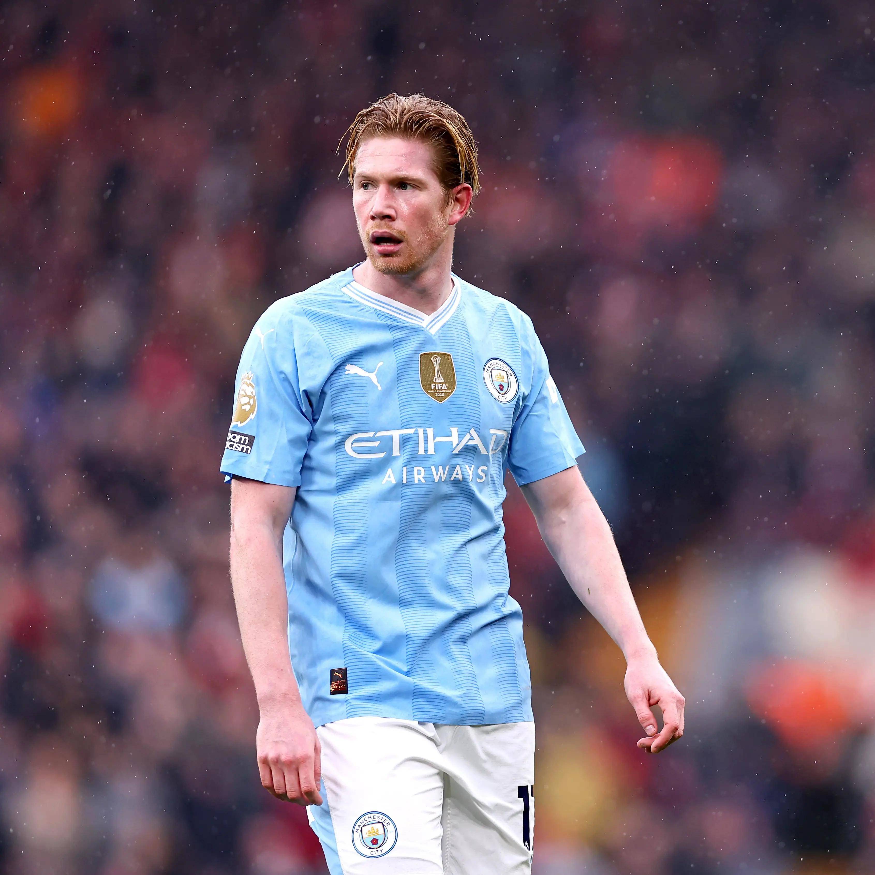 欧冠赛场精彩瞬间：巴萨主场2-0取胜,（欧冠焦点战：巴萨主场2-0告捷）