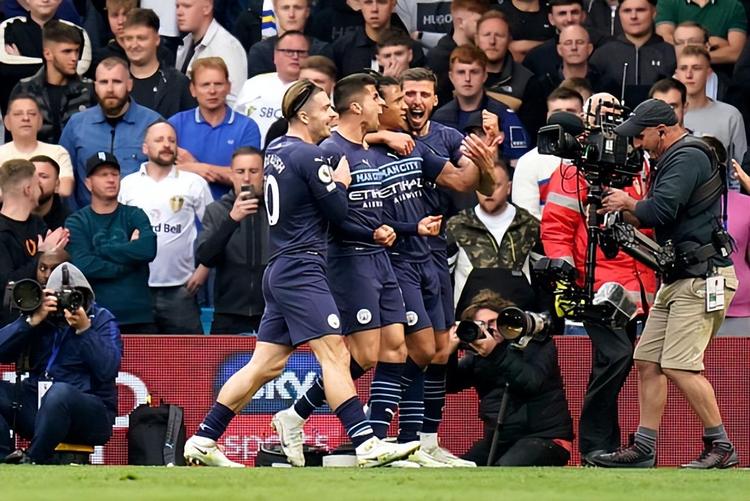 中英青训交流会嘉宾：绝杀韩国转型后卫；枪手铁闸曾获世界杯（中英青训交流会嘉宾：绝杀韩国后转型后卫，阿森纳铁闸曾捧世界杯）