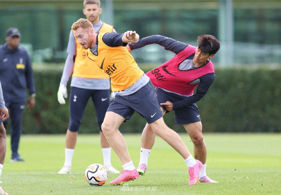 阿尔特塔：孔帕尼做什么都会很出色，他干得这么好我非常开心