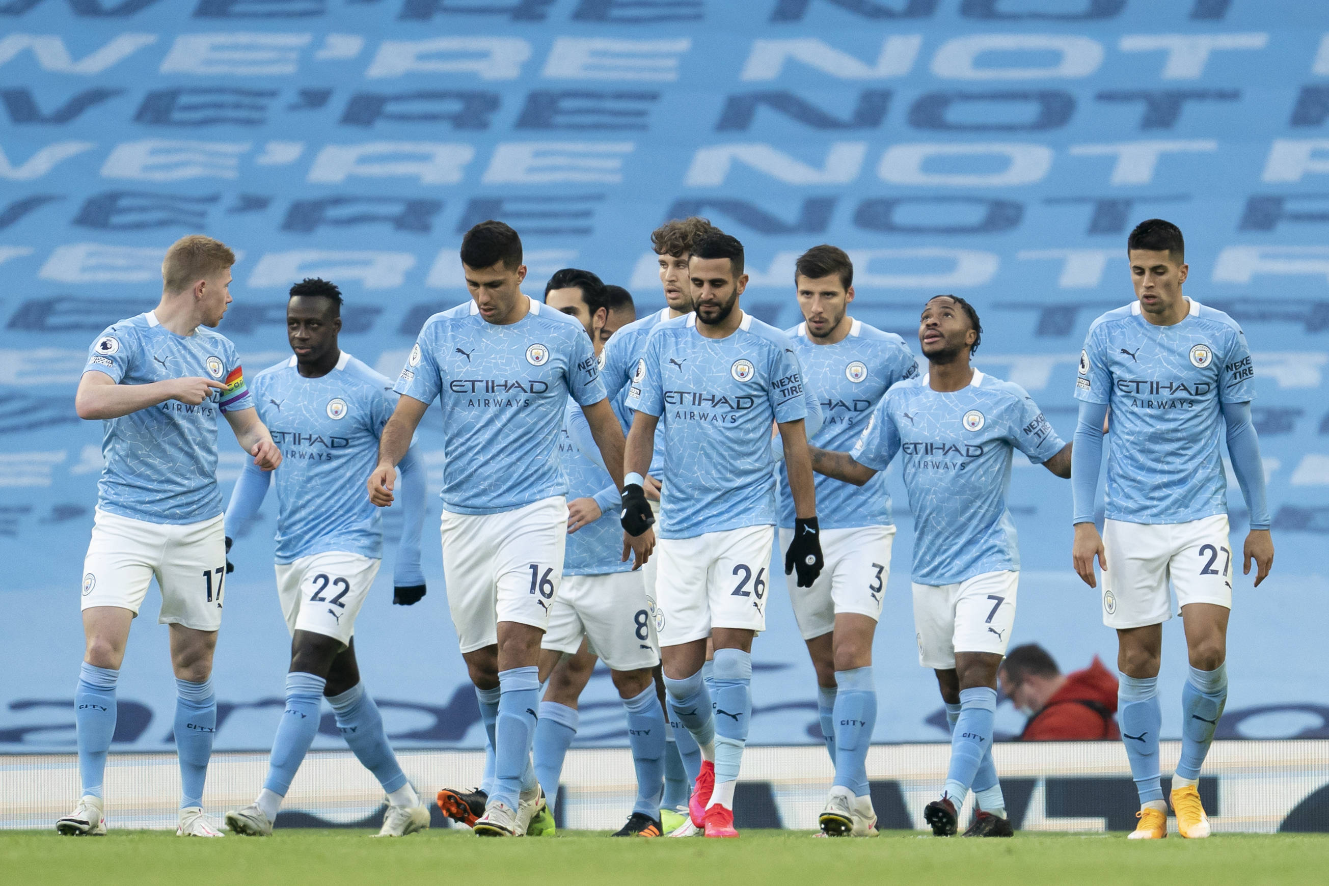 记者：萨拉赫不会随队出征国米，决定由高层和斯洛特共同作出