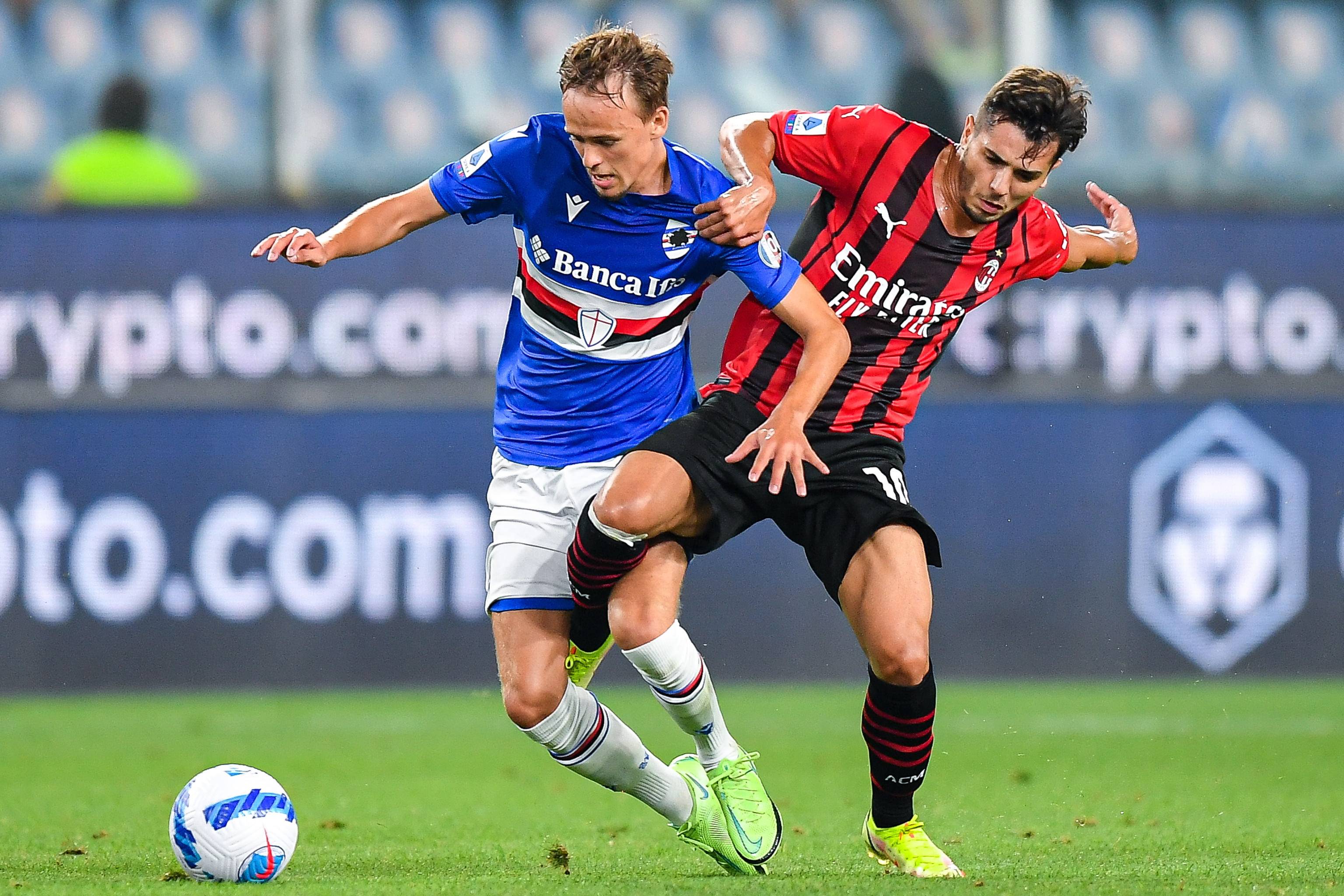 李璇：有个球队主帅最快明天官宣，下赛季应该能换个活法（李璇爆料：某队新帅最快明日官宣，下赛季或迎新气象）