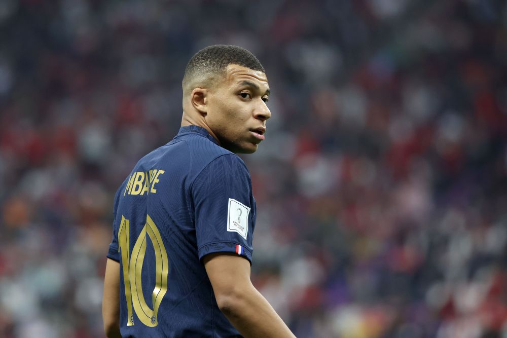 巴萨0-3不敌切尔西，弗里克执教生涯首次在欧冠被零封（切尔西3-0完胜巴萨，弗里克执教欧冠生涯首次遭零封）