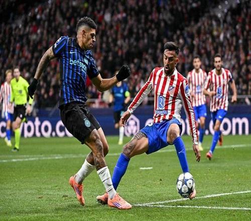 半场战报：阿贾克斯0-0加拉塔萨雷，双方破门乏术