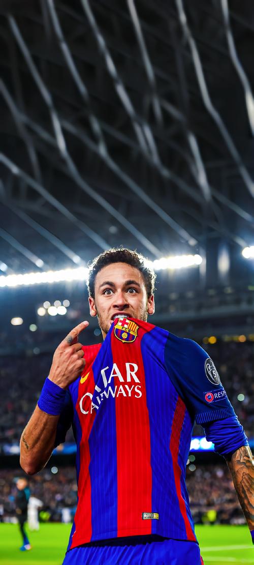 萨里：我们赢米兰是合理的；因西涅就像我儿子，俱乐部会决定（萨里：战胜米兰实至名归；因西涅像我儿子，去留由俱乐部定）