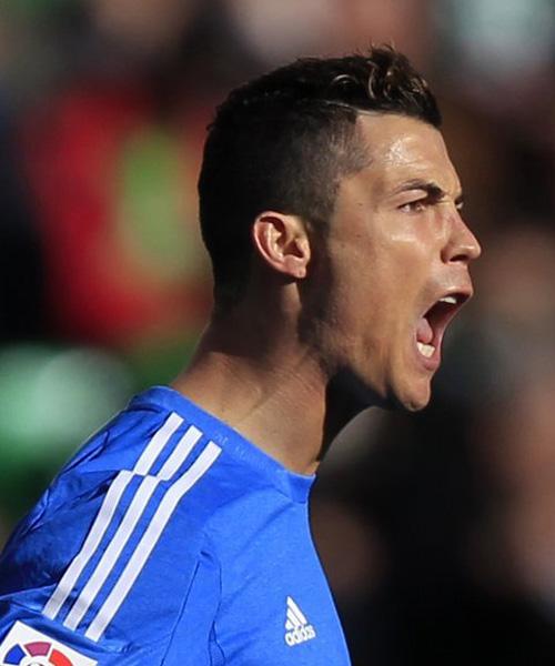 罗马最稳一环还是他，托蒂盛赞门将斯维拉尔，你让其他人怎么混