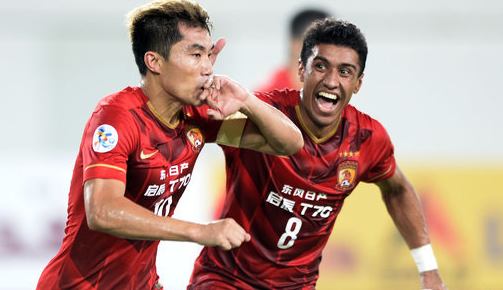 萨拉维亚：恩里克打造球队的方式非常出色，他尊重每一位球员