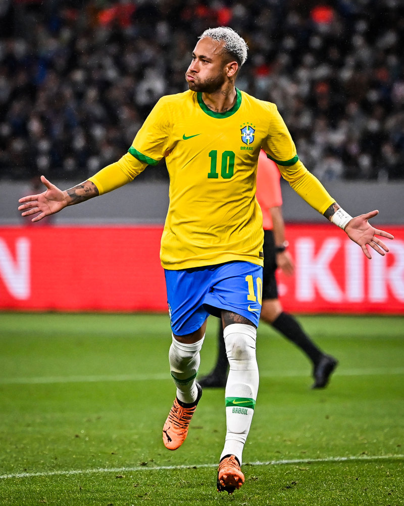 欧冠今夜观赛指南：枪手迎战强敌拜仁，皇马客场出征盼洗颓（欧冠今夜看点：阿森纳硬碰拜仁，皇马客场力求反弹）